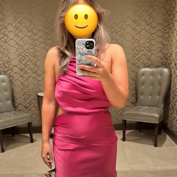 Chapman Maxi Dress in Magenta Pink Lovers and Friend - Picture 2 of 2